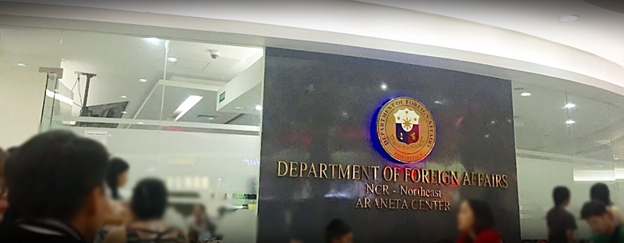 a photo of applicants getting Apostille Philippines outside the DFA satellite office.